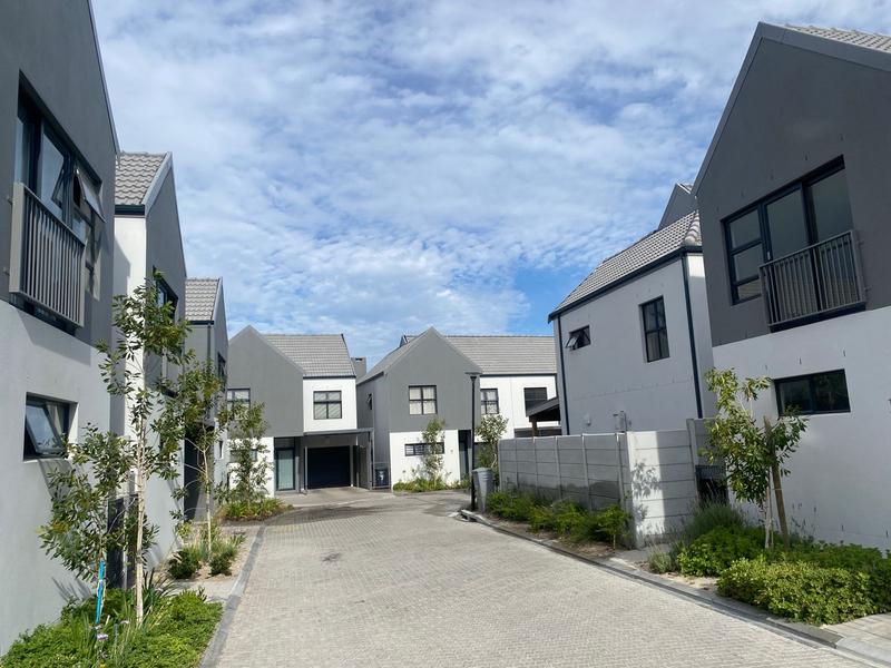 3 Bedroom Property for Sale in Silver Oaks Western Cape